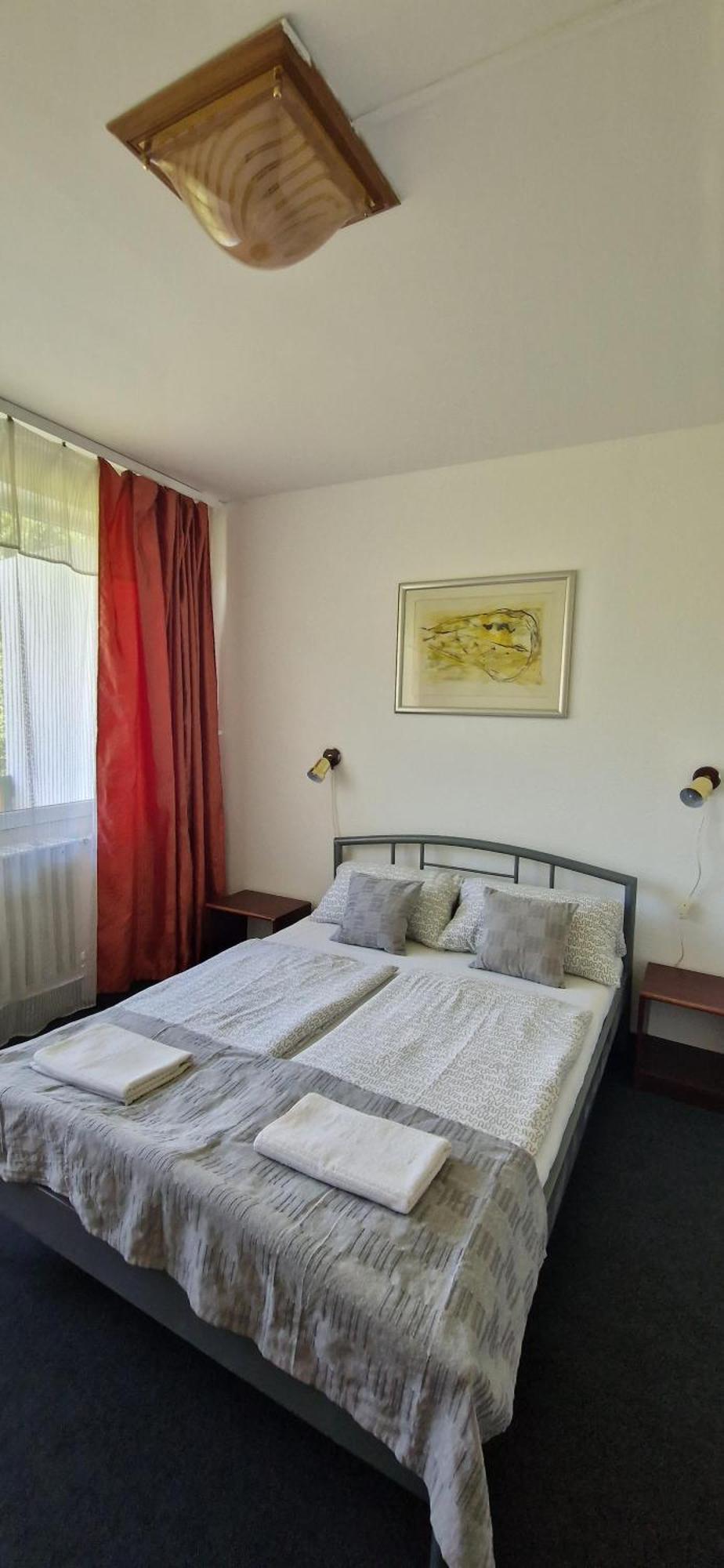 Aranypart Hostel Siófok Eksteriør bilde